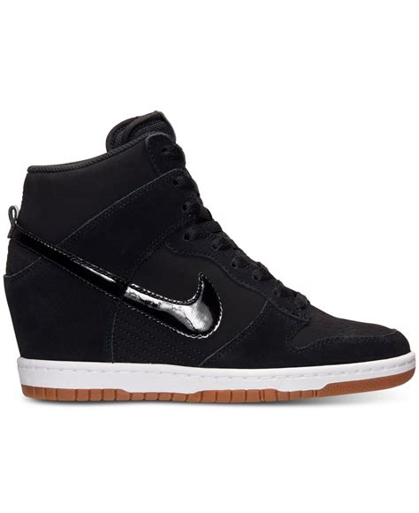 nike dunk sky high schwarz gold|nike sky high dunk boots.